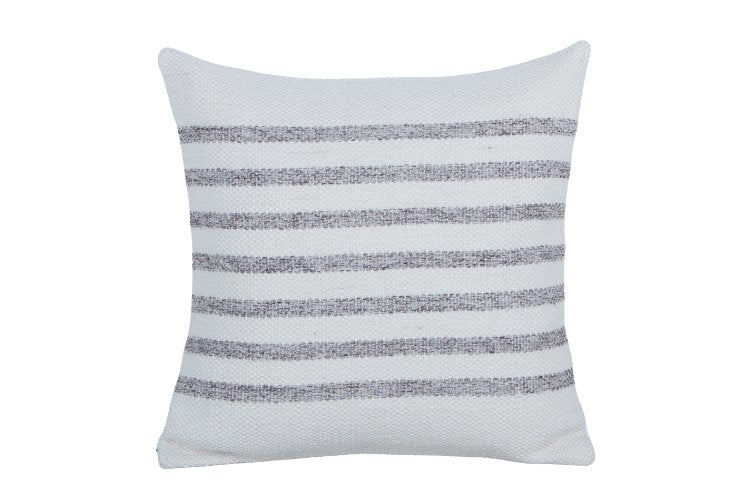 NOUVEAUTÉ 🔥 Coussin ligné gris 18po x 18po - Collection Élément - Piscines Soucy